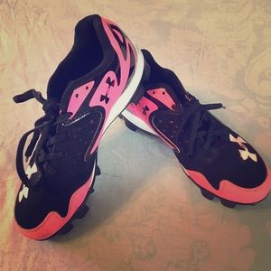 Girls under armour softball cleats
